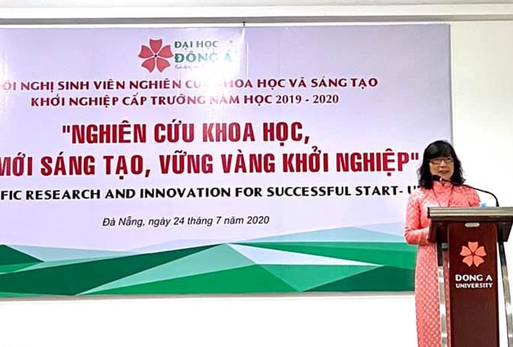 Sinh viên Kế toán - Tài chính Ngân hàng đạt giải Nghiên Cứu Khoa Học 2020